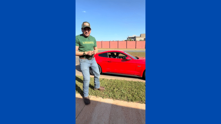 ‘Menos um Mustang na Terra’: empresário viraliza após carro de luxo bater contra muro e poste em Goiânia